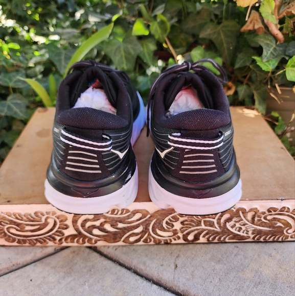 Hoka One One Bondi 7 Athletic Shoes - Picture 6 of 10